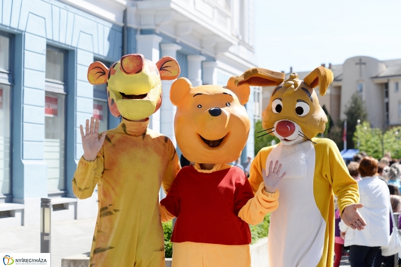 Helló Nyíregyháza délelőtt 1  - fotó Trifonov Éva