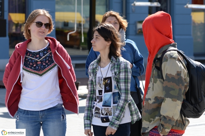 Helló Nyíregyháza délelőtt 1  - fotó Trifonov Éva