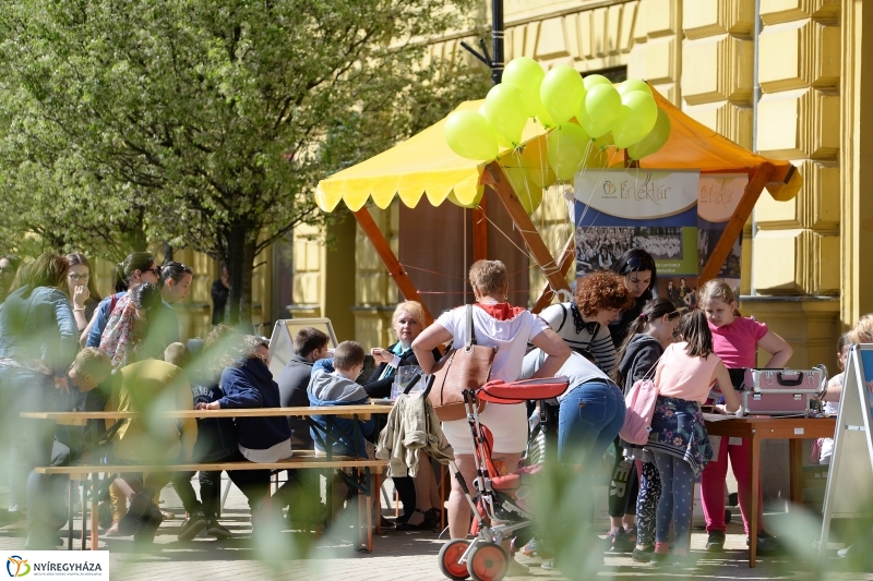 Helló Nyíregyháza délelőtt 1  - fotó Trifonov Éva