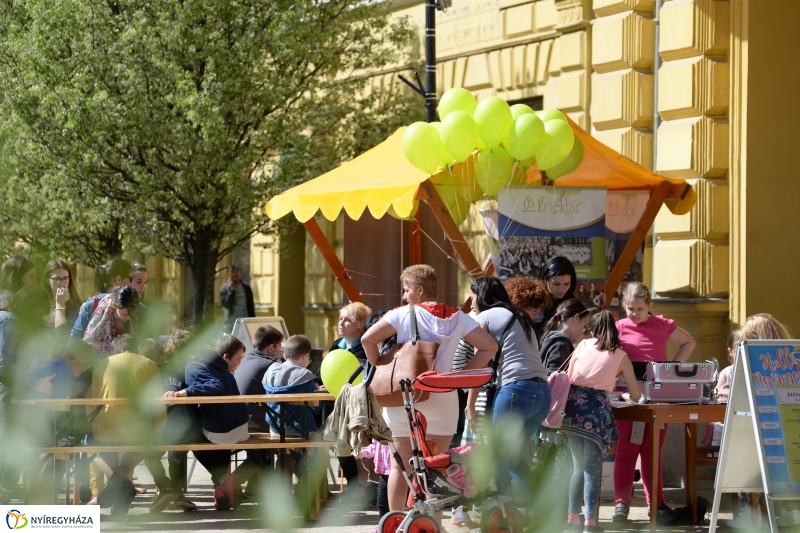 Helló Nyíregyháza délelőtt 1  - fotó Trifonov Éva