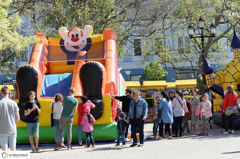 Helló Nyíregyháza délelőtt 1  - fotó Trifonov Éva