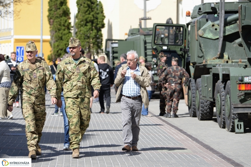 Helló Nyíregyháza délelőtt 2 - fotó Trifonov Éva