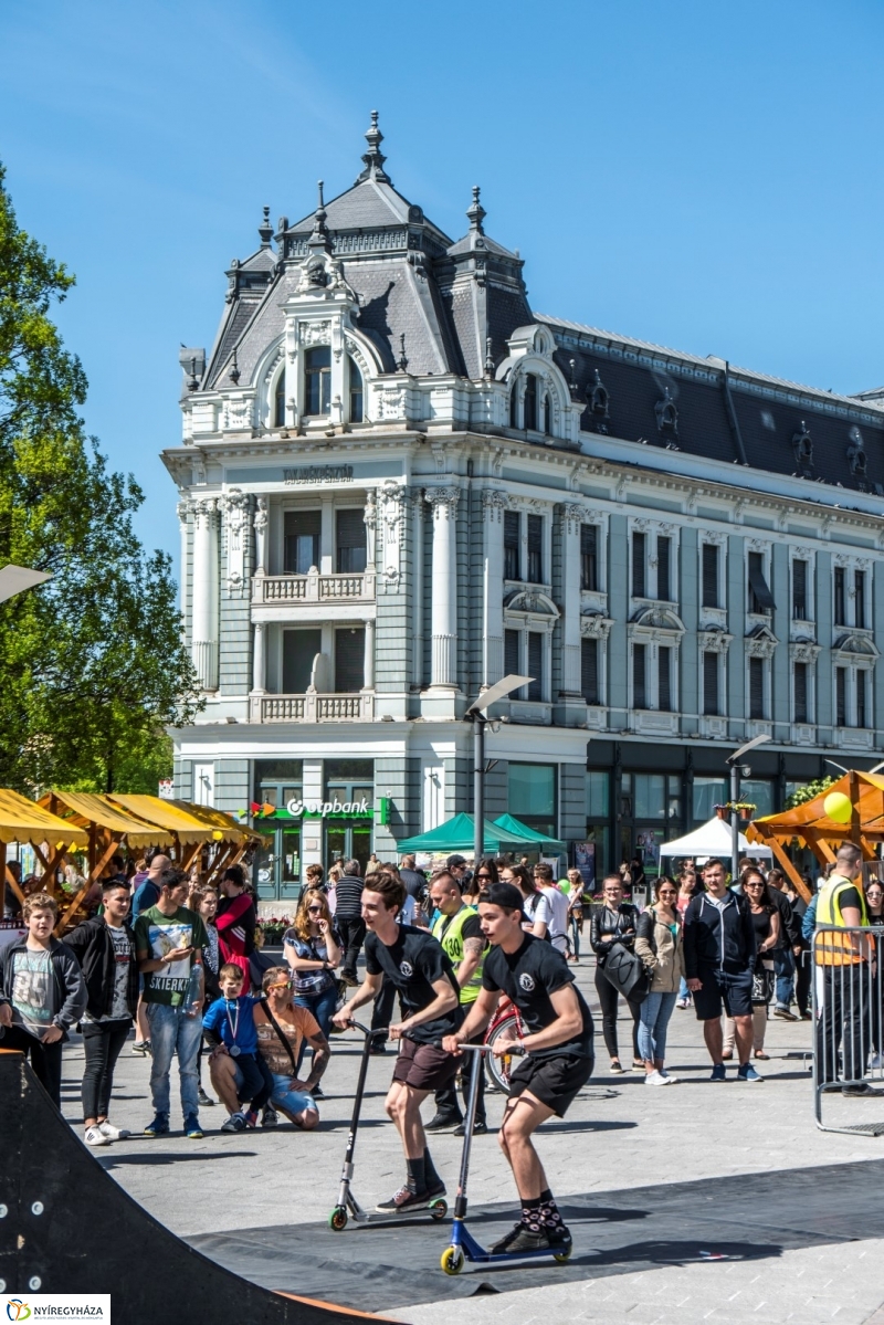 Bmx bemutató a Hello Nyíregyházán - fotó Kohut Árpád