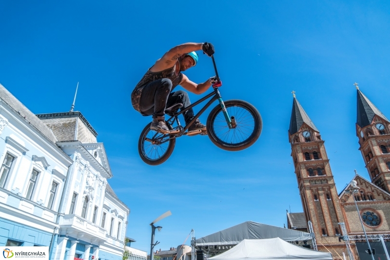 Bmx bemutató a Hello Nyíregyházán - fotó Kohut Árpád