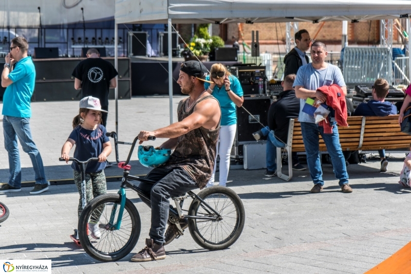 Bmx bemutató a Hello Nyíregyházán - fotó Kohut Árpád