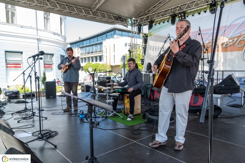 Ukulele Trió - fotó Kohut Árpád