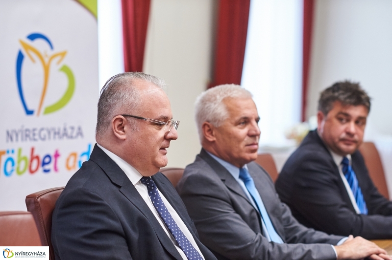 Hotel Sóstó SPA üzemeltetési szerződés - fotó Szarka Lajos