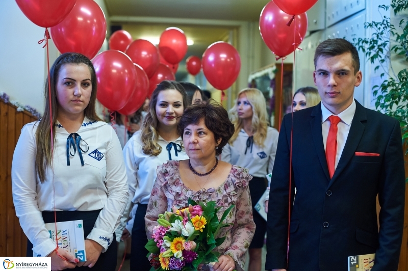 Ballagás a Zrínyi gimnáziumban - fotó Szarka Lajos