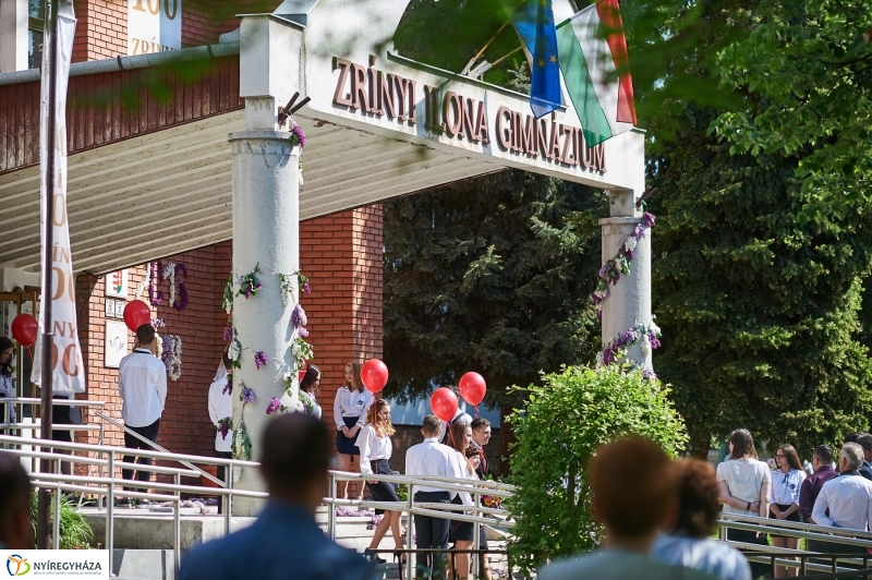 Ballagás a Zrínyi gimnáziumban - fotó Szarka Lajos