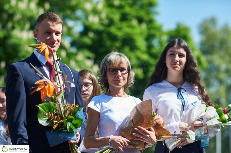 Ballagás a Zrínyi gimnáziumban - fotó Szarka Lajos