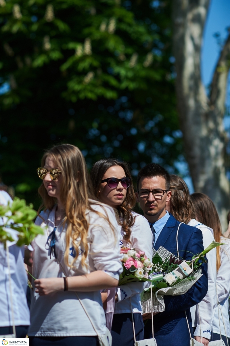 Ballagás a Zrínyi gimnáziumban - fotó Szarka Lajos