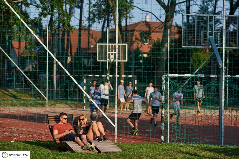 Sóstói körkép tavaszi estén - fotó Szarka Lajos