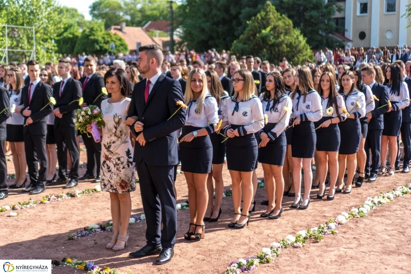 Ballagás a Vasvári Pál Gimnáziumban 1. - Fotó Kohut Árpád