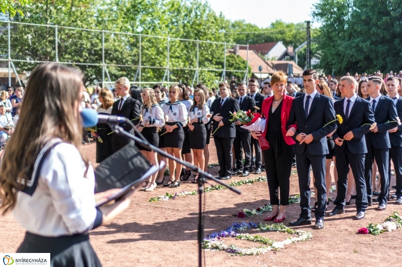 Ballagás a Vasvári Pál Gimnáziumban 1. - Fotó Kohut Árpád