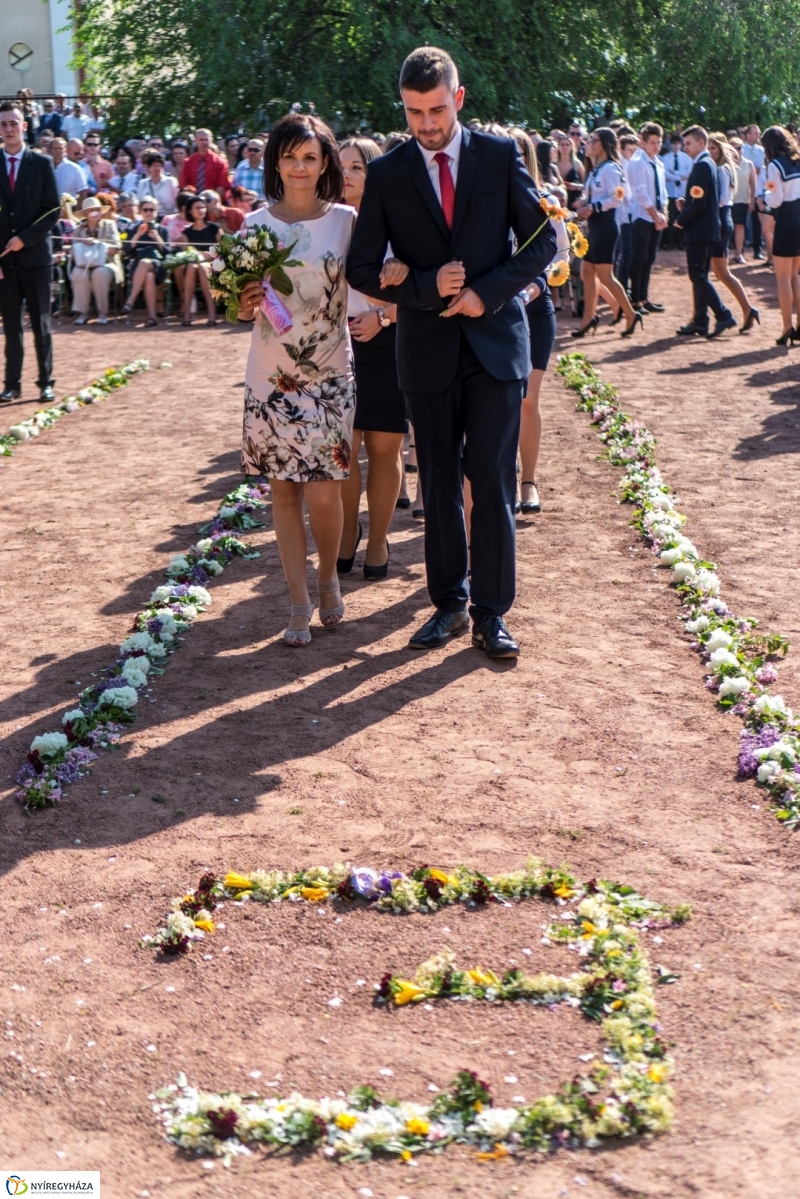 Ballagás a Vasvári Pál Gimnáziumban 1. - Fotó Kohut Árpád