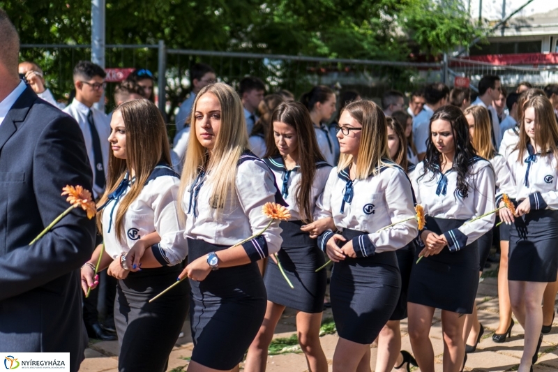 Ballagás a Vasvári Pál Gimnáziumban 1. - Fotó Kohut Árpád