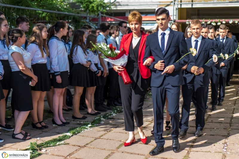 Ballagás a Vasvári Pál Gimnáziumban 1. - Fotó Kohut Árpád