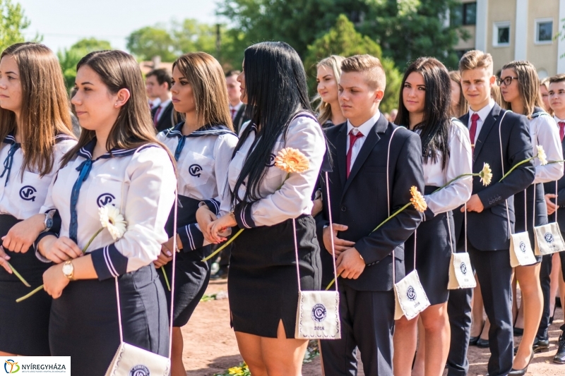 Ballagás a Vasvári Pál Gimnáziumban 2. - Fotó Kohut Árpád