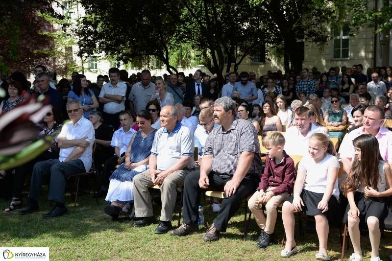 A Művészeti Szakgimnázium ballagási ünnepsége - fotó Trifonov Éva