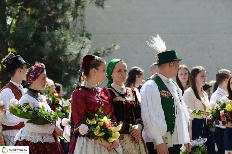 A Művészeti Szakgimnázium ballagási ünnepsége - fotó Trifonov Éva