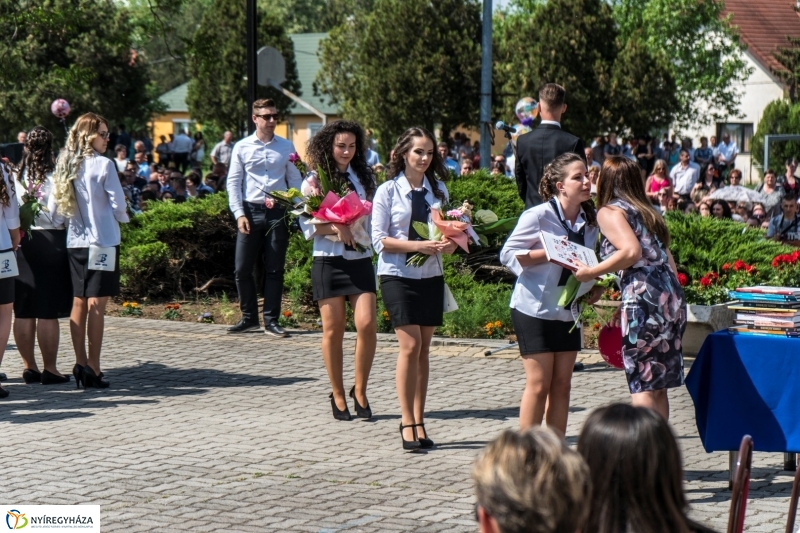 Ballagás a Sipkay Barna Középiskolában 2.  - Fotó: Kohut Árpád