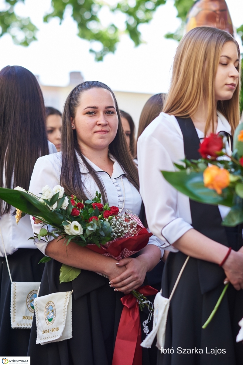 Ballagás a Kölcsey gimnáziumban - fotó Szarka Lajos