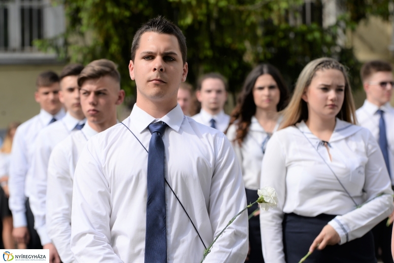 Az ÉVISZ végzőseinek ballagása - fotó Trifonov Éva