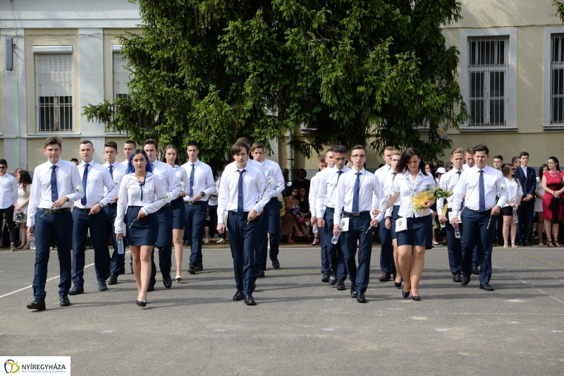 Az ÉVISZ végzőseinek ballagása - fotó Trifonov Éva