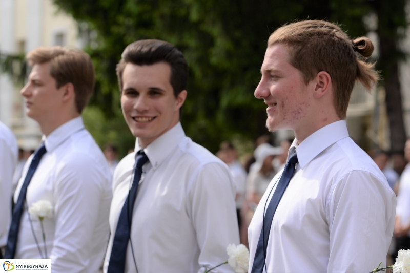 Az ÉVISZ végzőseinek ballagása - fotó Trifonov Éva