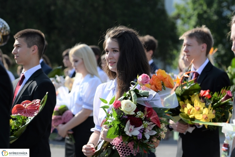 Ballagás a Krúdy Gyula Gimnáziumban - fotó Trifonov Éva