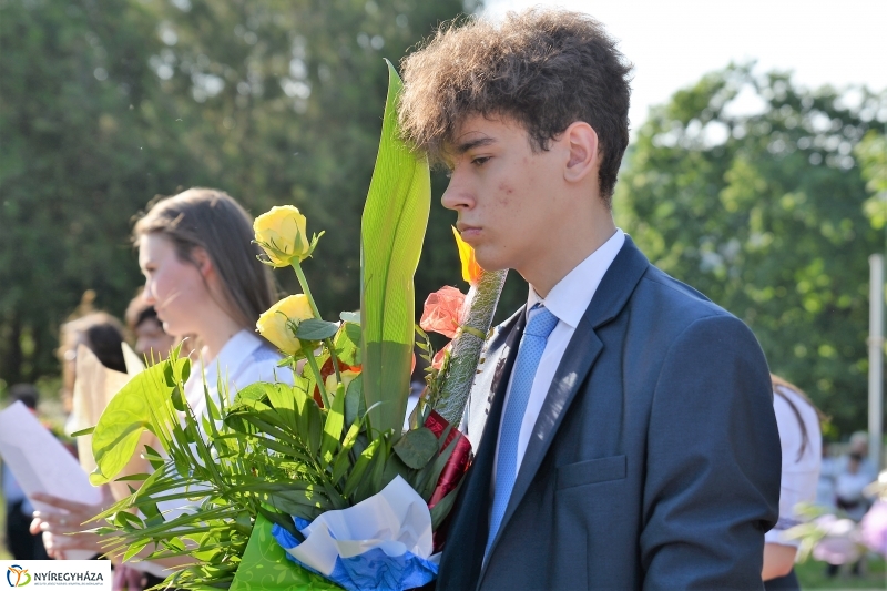 Ballagás a Krúdy Gyula Gimnáziumban - fotó Trifonov Éva