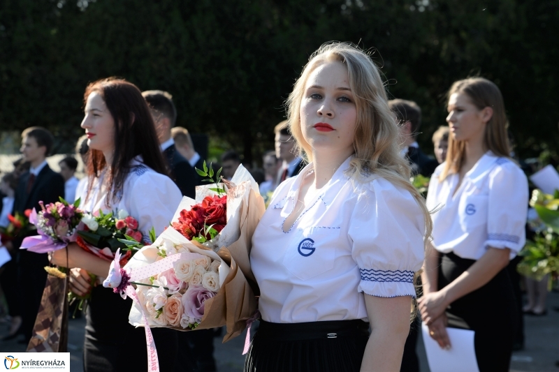 Ballagás a Krúdy Gyula Gimnáziumban - fotó Trifonov Éva