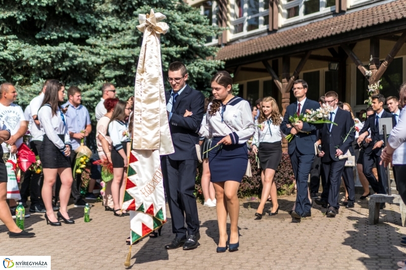 Ballagás a Zay Anna Gimnáziumban 1. - fotó: Kohut Árpád