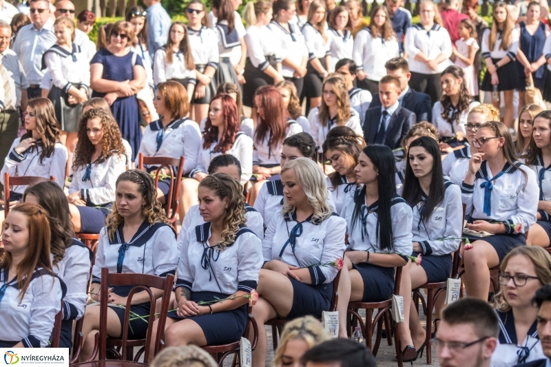 Ballagás a Zay Anna Gimnáziumban 1. - fotó: Kohut Árpád