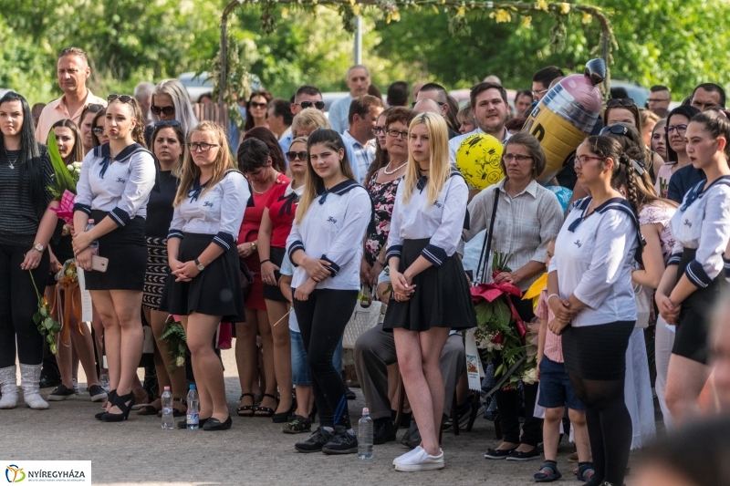 Ballagás a Zay Anna Gimnáziumban 1. - fotó: Kohut Árpád
