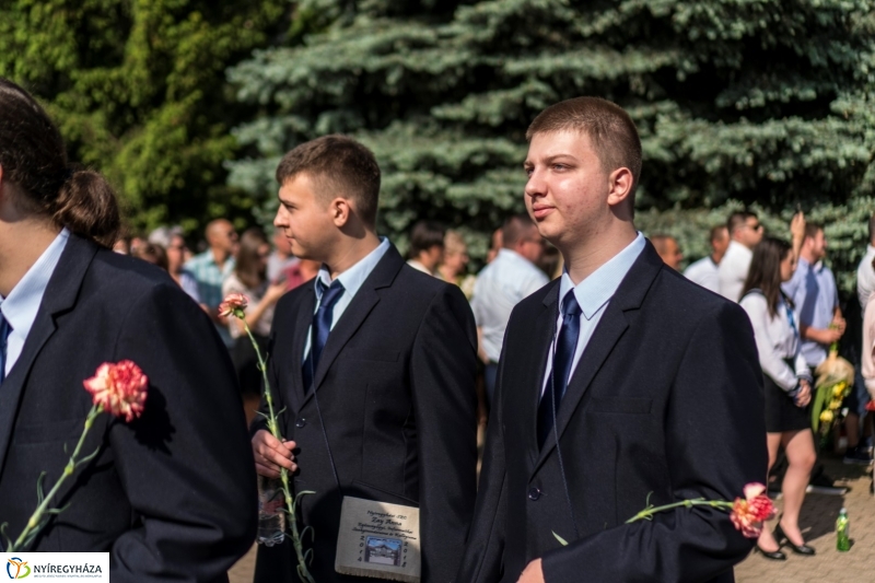 Ballagás a Zay Anna Gimnáziumban 1. - fotó: Kohut Árpád