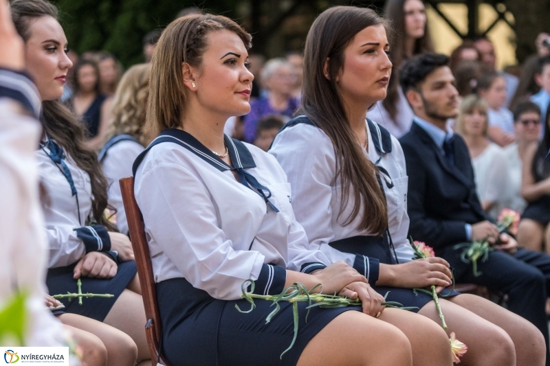 Ballagás a Zay Anna Gimnáziumban 1. - fotó: Kohut Árpád