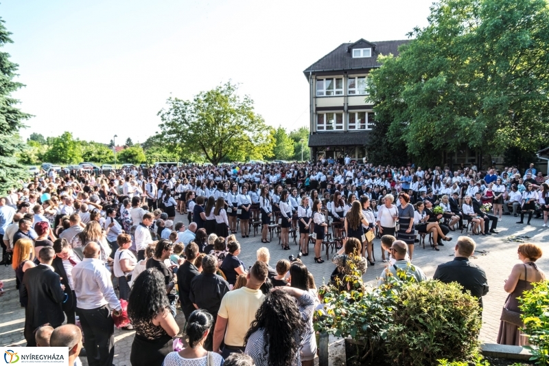 Ballagás a Zay Anna Gimnáziumban 2. - fotó: Kohut Árpád