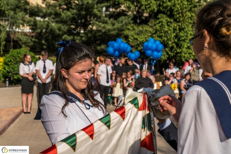 Ballagás a Zay Anna Gimnáziumban 2. - fotó: Kohut Árpád