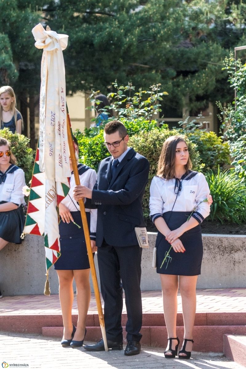 Ballagás a Zay Anna Gimnáziumban 2. - fotó: Kohut Árpád