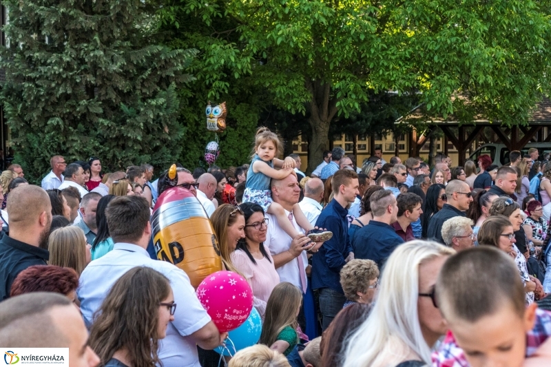 Ballagás a Zay Anna Gimnáziumban 2. - fotó: Kohut Árpád