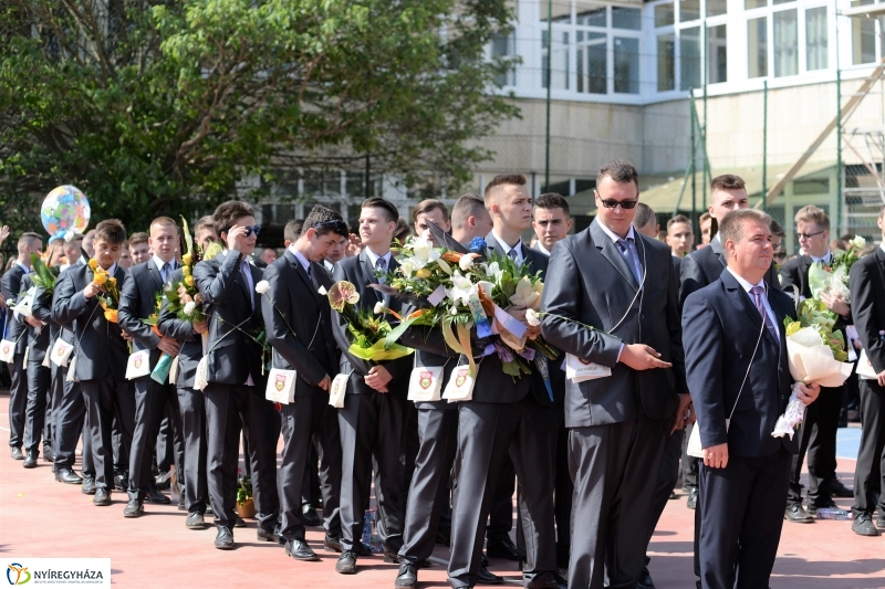Szombaton a Bánki végzősei ballagtak - fotó Trifonov Éva