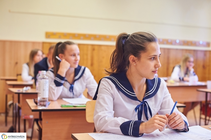 Elkezdődött az érettségi - fotó Szarka Lajos