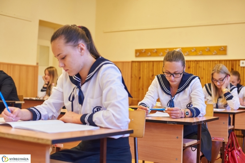Elkezdődött az érettségi - fotó Szarka Lajos