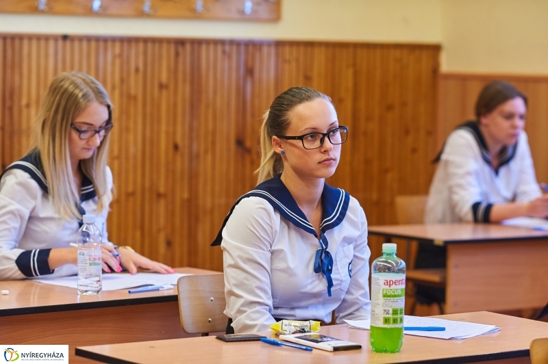 Elkezdődött az érettségi - fotó Szarka Lajos