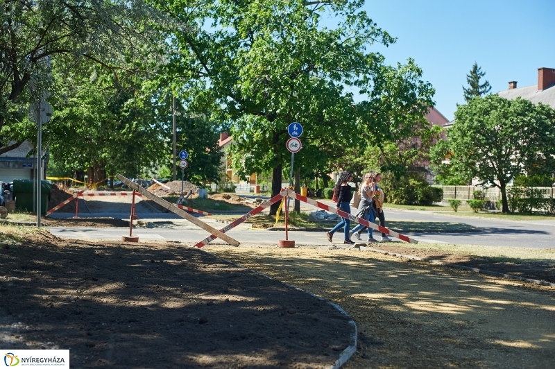 Helyszíni szemle a Korányi utcán - fotó Szarka Lajos