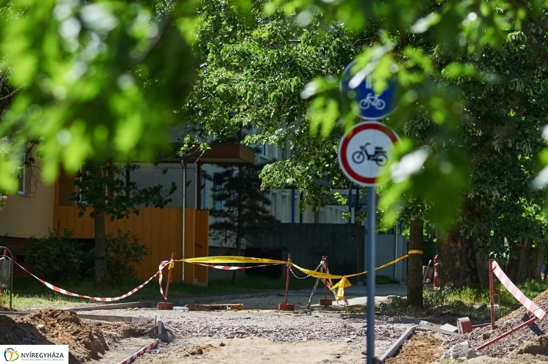 Helyszíni szemle a Korányi utcán - fotó Szarka Lajos