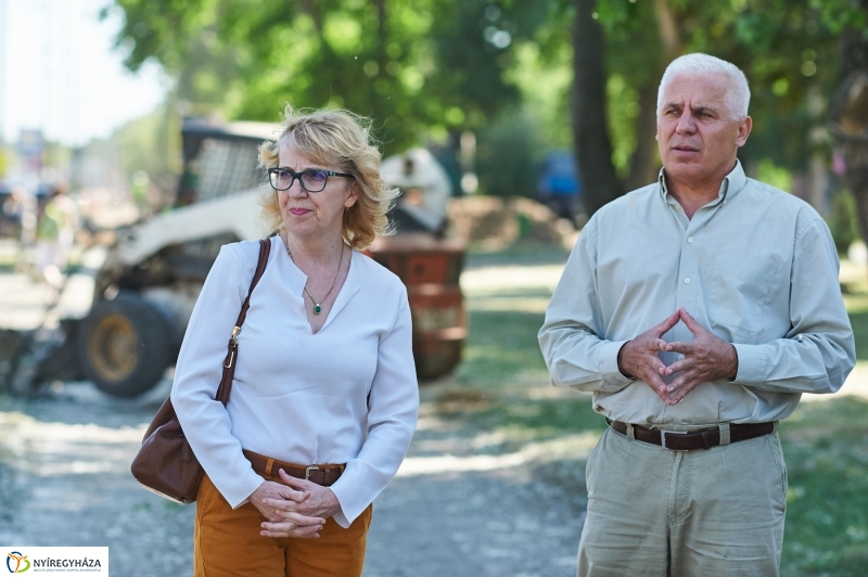 Helyszíni szemle a Korányi utcán - fotó Szarka Lajos