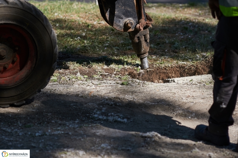 Helyszíni szemle a Korányi utcán - fotó Szarka Lajos