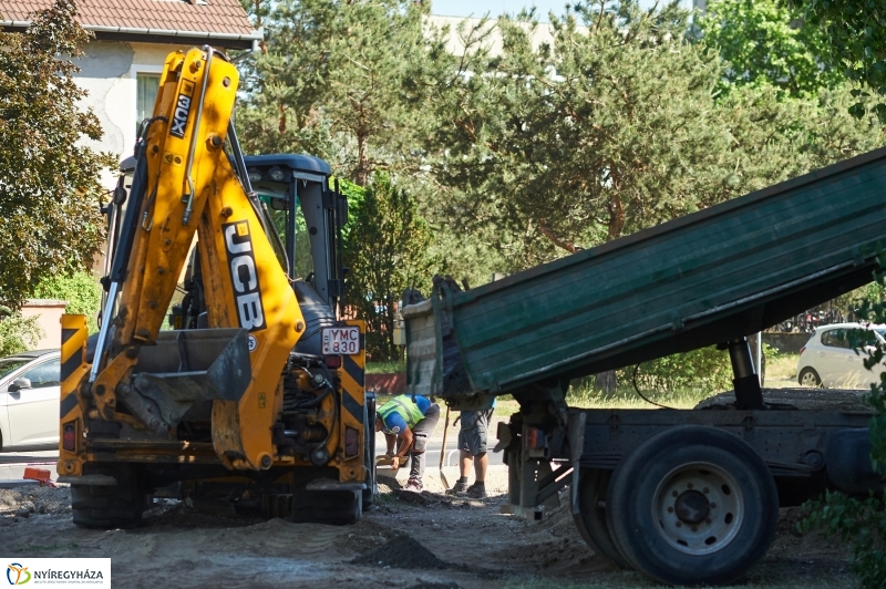 Helyszíni szemle a Korányi utcán - fotó Szarka Lajos
